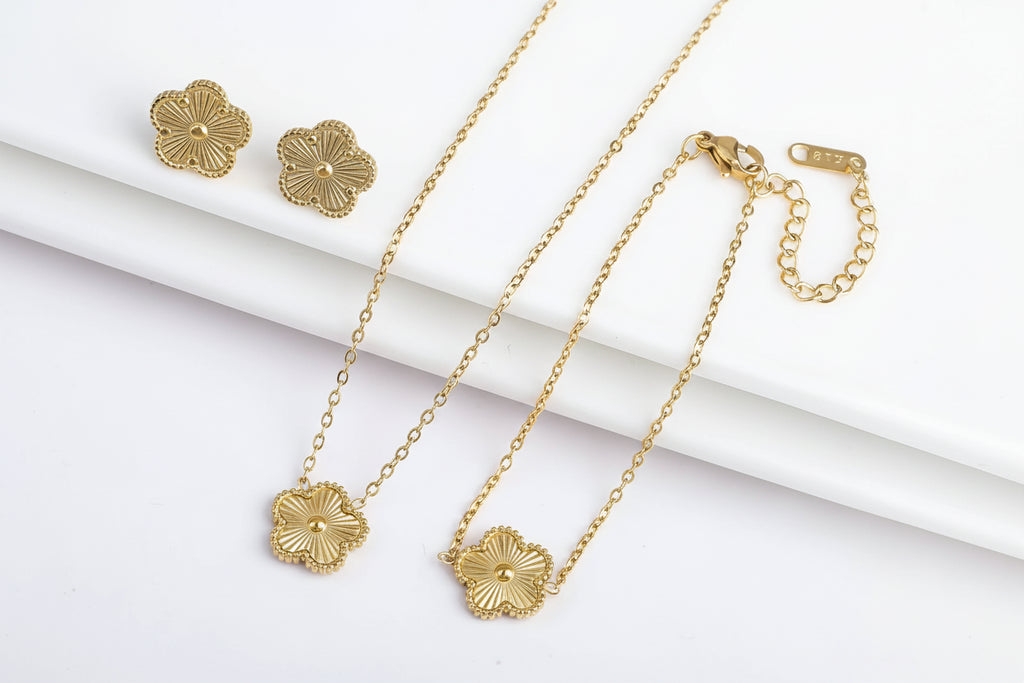 Aurielle Clover Set